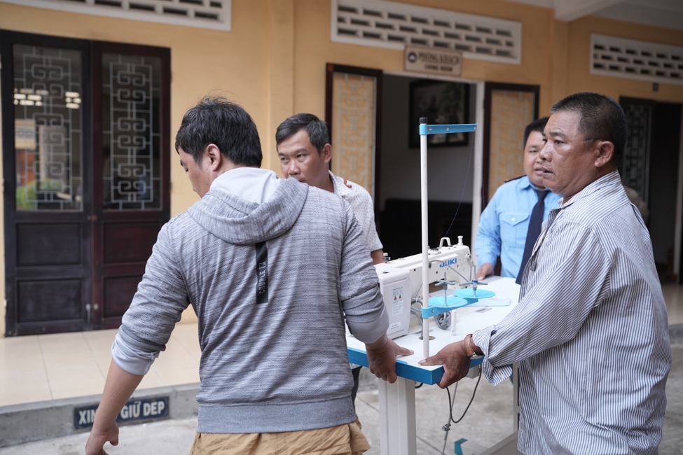 Chương trình từ thiện “Phương tiện nghĩa tình”.