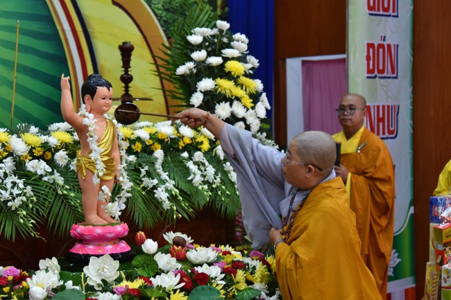 CHÙA ĐĂNG PHÁP (TP. ĐỒNG NAI): KÍNH MỪNG ĐẠI LỄ PHẬT ĐẢN PL.2570-DL.2026.
