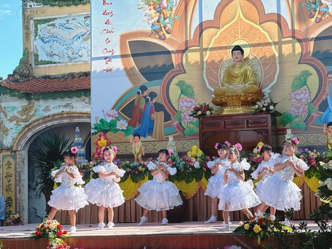 CHÙA ĐỐNG CAO (THANH HÓA): TỔ CHỨC CHƯƠNG TRÌNH ĐẠI LỄ PHẬT ĐẢN PL.2570-DL.2026.