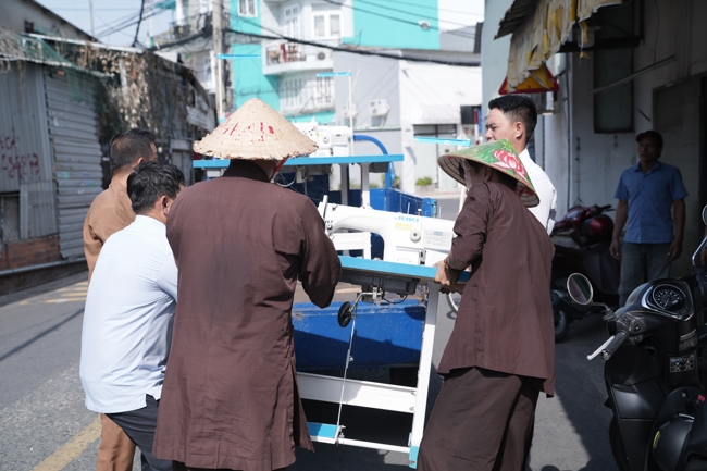 Chương trình từ thiện “Phương tiện nghĩa tình”.