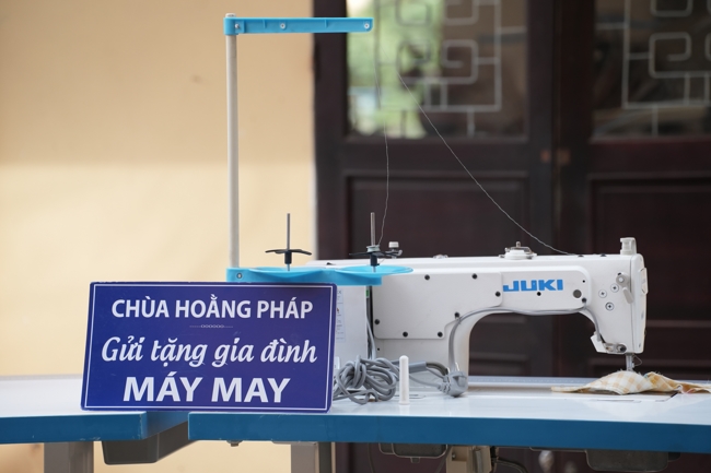 Chương trình từ thiện “Phương tiện nghĩa tình”.