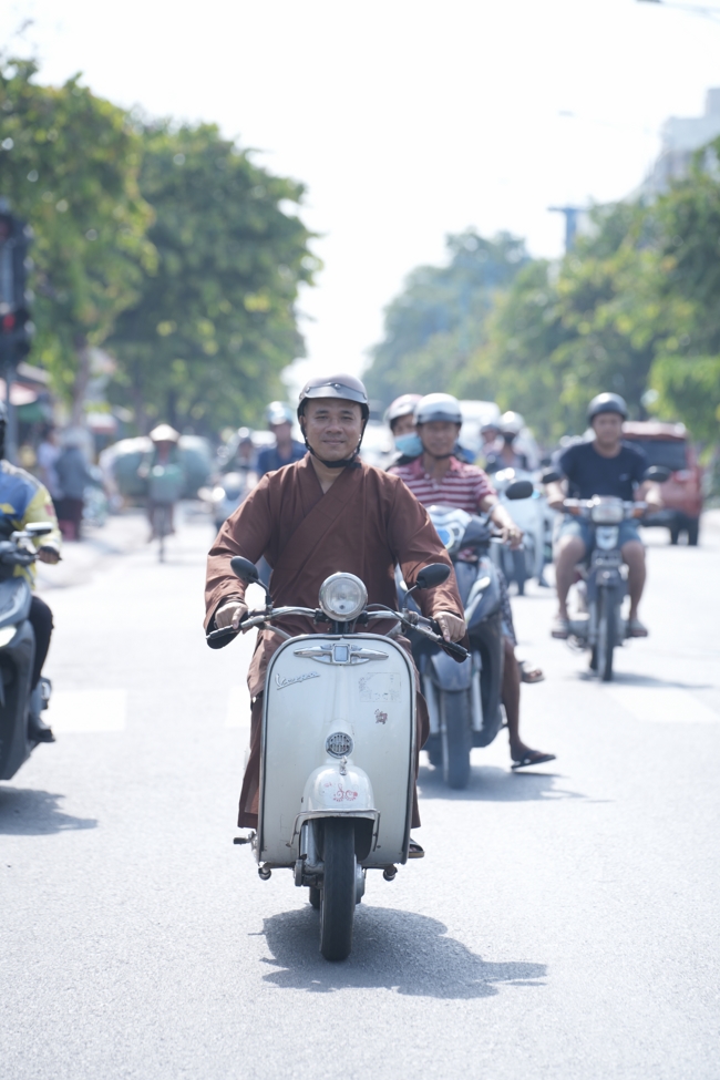 Chương trình từ thiện “Phương tiện nghĩa tình”.