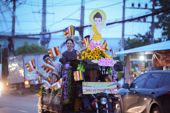 Parade with floats celebrating for the Buddha Birthday 2026