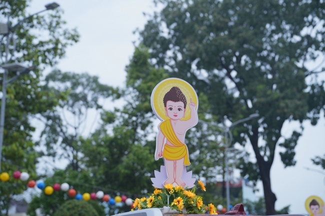 Parade with floats celebrating for the Buddha Birthday 2026