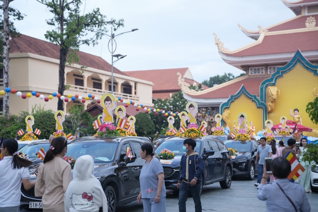 Parade with floats celebrating for the Buddha Birthday 2026