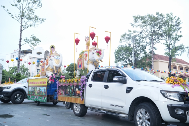 Parade with floats celebrating for the Buddha Birthday 2026