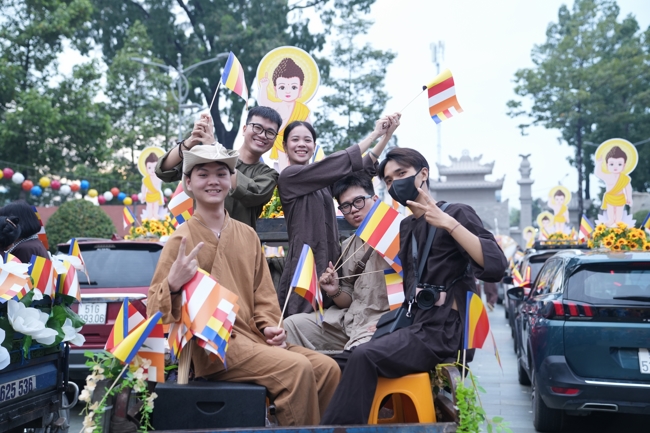 Parade with floats celebrating for the Buddha Birthday 2026