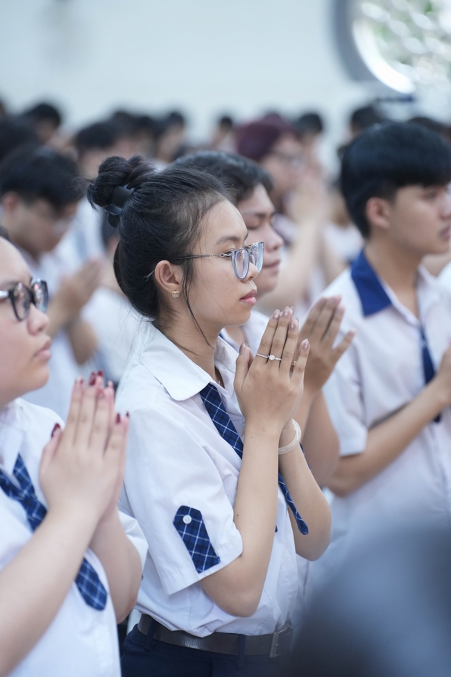 Lễ cầu nguyện mùa thi năm học 2026 | Chùa Hoằng Pháp.