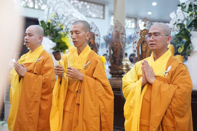 Lễ cầu nguyện mùa thi năm học 2026 | Chùa Hoằng Pháp.