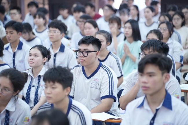 Lễ cầu nguyện mùa thi năm học 2026 | Chùa Hoằng Pháp.