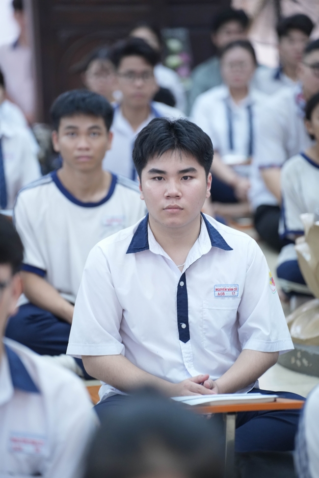 Lễ cầu nguyện mùa thi năm học 2026 | Chùa Hoằng Pháp.