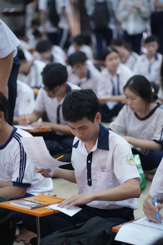 Lễ cầu nguyện mùa thi năm học 2026 | Chùa Hoằng Pháp.