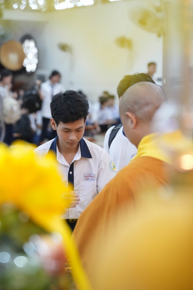 Lễ cầu nguyện mùa thi năm học 2026 | Chùa Hoằng Pháp.