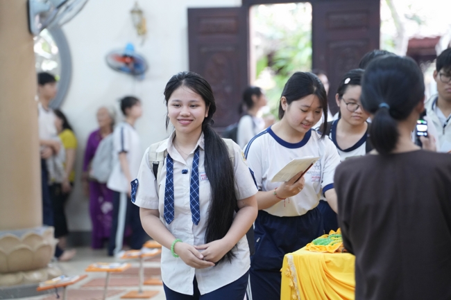 Lễ cầu nguyện mùa thi năm học 2026 | Chùa Hoằng Pháp.