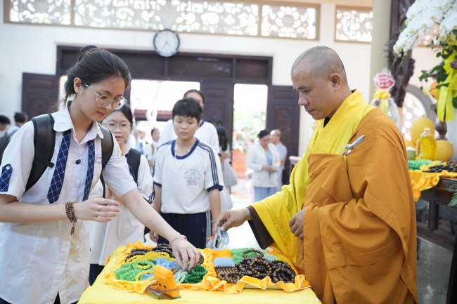 Lễ cầu nguyện mùa thi năm học 2026 | Chùa Hoằng Pháp.