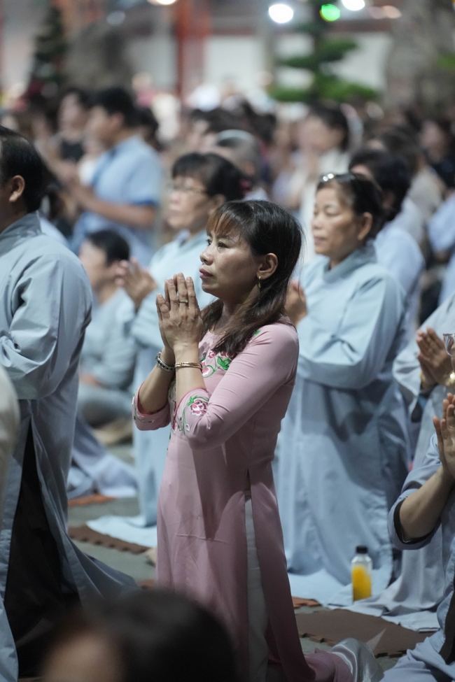 LỄ SÁM HỐI - CHÙA HOẰNG PHÁP.