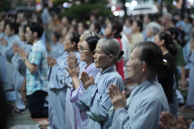 LỄ SÁM HỐI - CHÙA HOẰNG PHÁP.