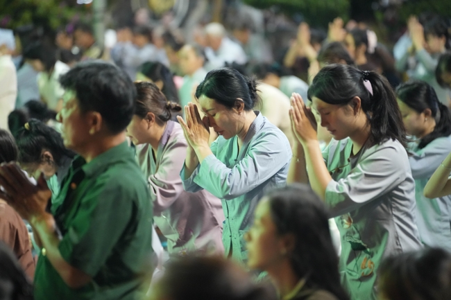 LỄ SÁM HỐI - CHÙA HOẰNG PHÁP.