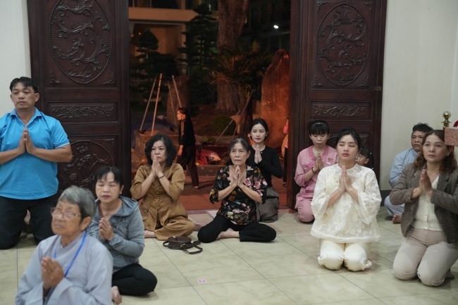 LỄ SÁM HỐI - CHÙA HOẰNG PHÁP.