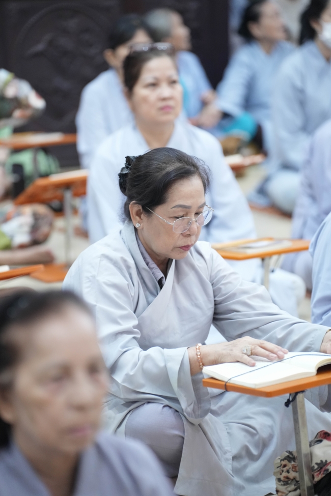 LỄ SÁM HỐI - CHÙA HOẰNG PHÁP.