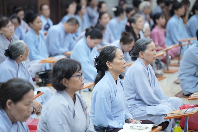 LỄ SÁM HỐI - CHÙA HOẰNG PHÁP.