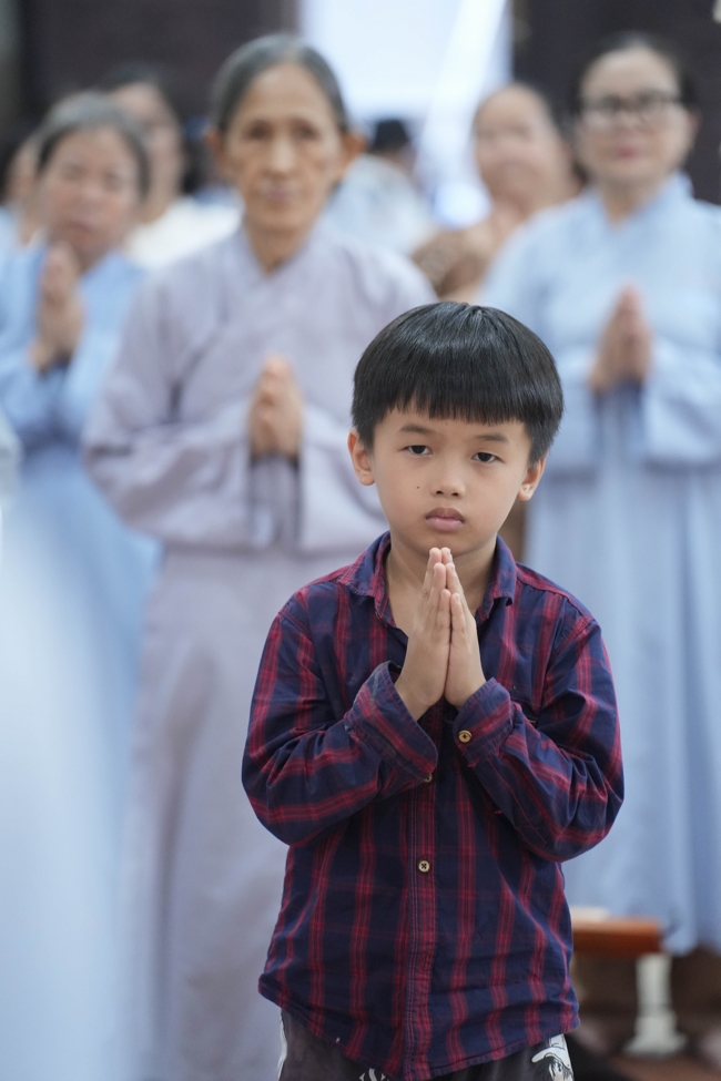 LỄ SÁM HỐI - CHÙA HOẰNG PHÁP.