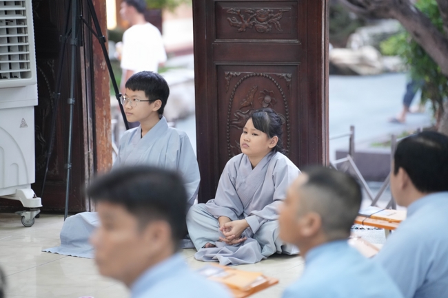 LỄ SÁM HỐI - CHÙA HOẰNG PHÁP.