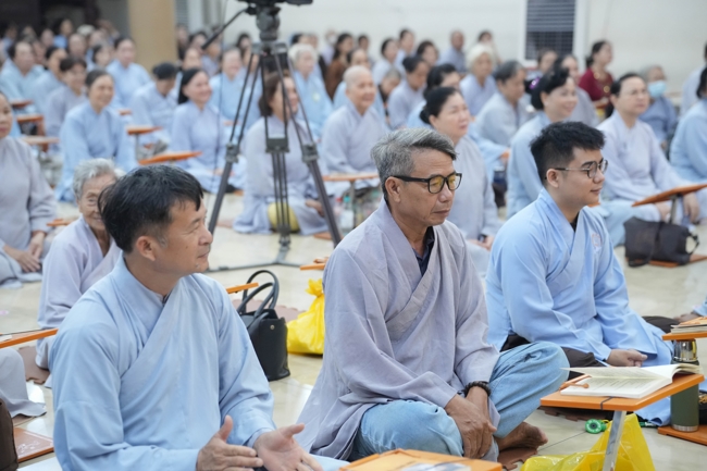 LỄ SÁM HỐI - CHÙA HOẰNG PHÁP.