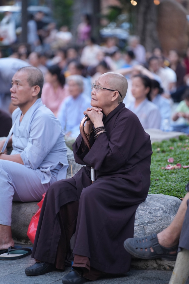 LỄ SÁM HỐI - CHÙA HOẰNG PHÁP.