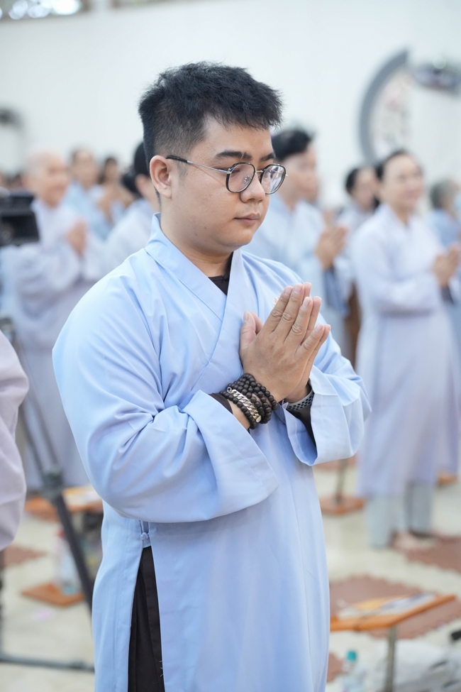 LỄ SÁM HỐI - CHÙA HOẰNG PHÁP.