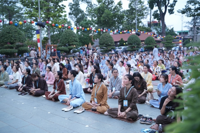 LỄ SÁM HỐI - CHÙA HOẰNG PHÁP.