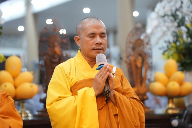 LỄ SÁM HỐI - CHÙA HOẰNG PHÁP.