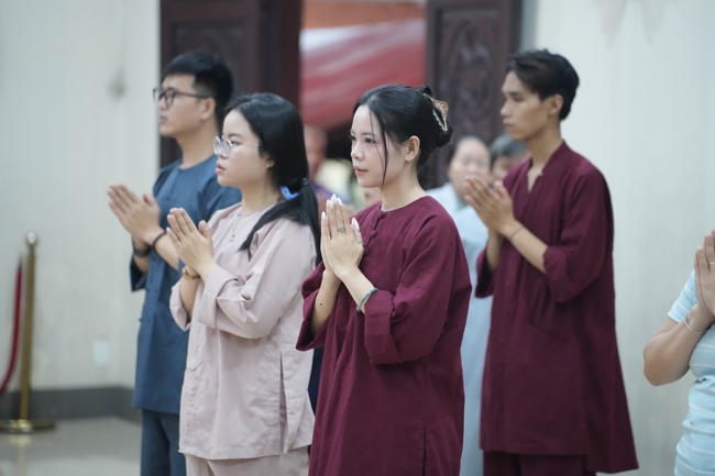 LỄ SÁM HỐI - CHÙA HOẰNG PHÁP.