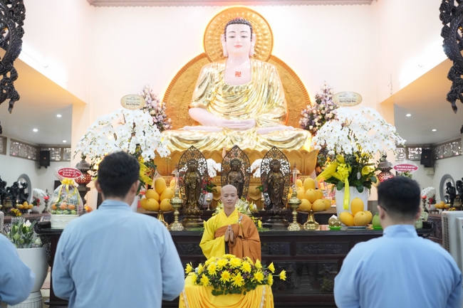 LỄ SÁM HỐI - CHÙA HOẰNG PHÁP.