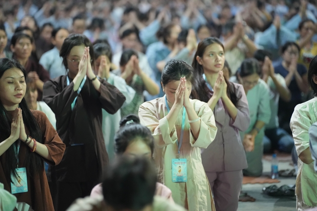LỄ SÁM HỐI - CHÙA HOẰNG PHÁP.