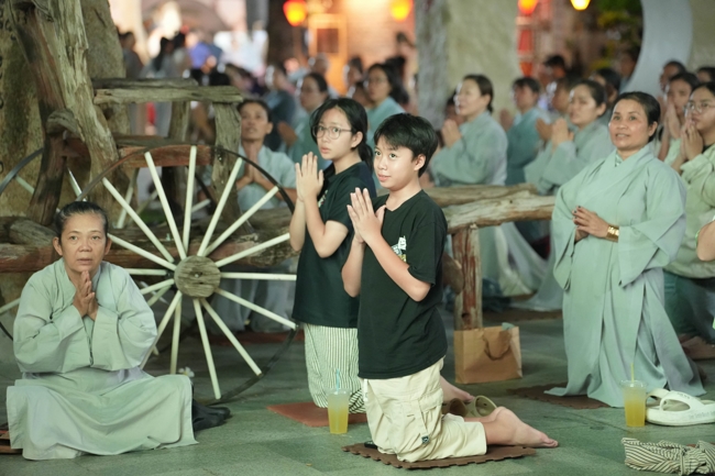 LỄ SÁM HỐI - CHÙA HOẰNG PHÁP.