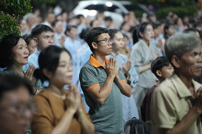 LỄ SÁM HỐI - CHÙA HOẰNG PHÁP.