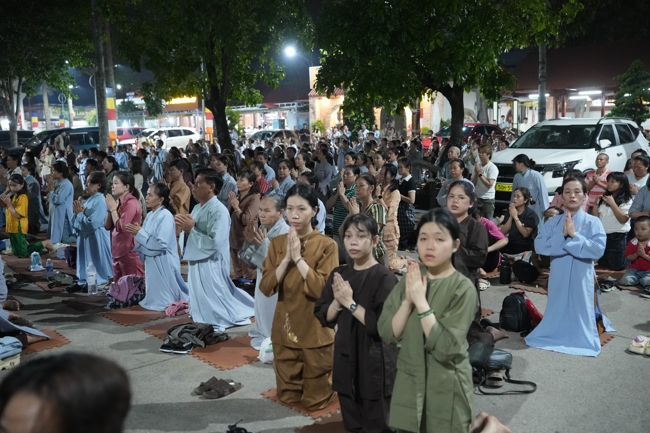 LỄ SÁM HỐI - CHÙA HOẰNG PHÁP.