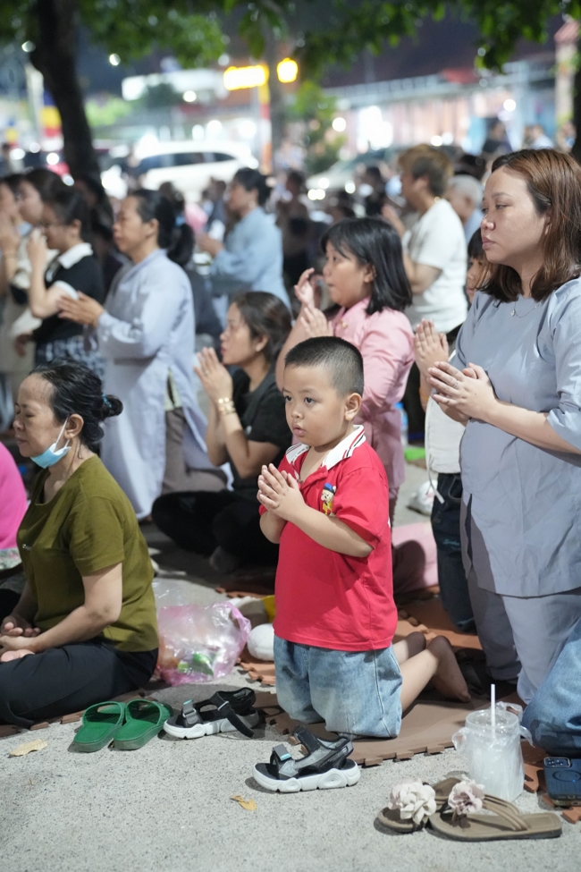 LỄ SÁM HỐI - CHÙA HOẰNG PHÁP.