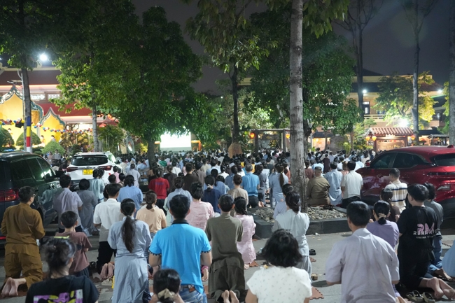 LỄ SÁM HỐI - CHÙA HOẰNG PHÁP.