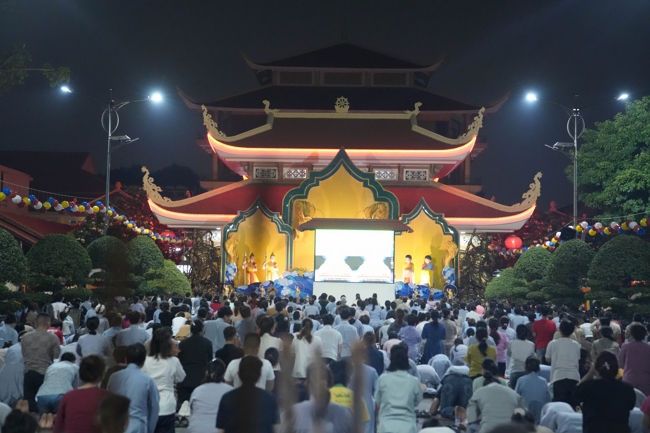LỄ SÁM HỐI - CHÙA HOẰNG PHÁP.
