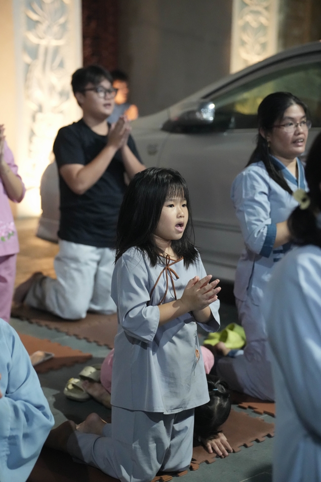 LỄ SÁM HỐI - CHÙA HOẰNG PHÁP.