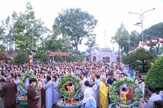 ĐẠI LỄ PHẬT ĐẢN PL.2570-DL.2026 | CHÙA HOẰNG PHÁP.