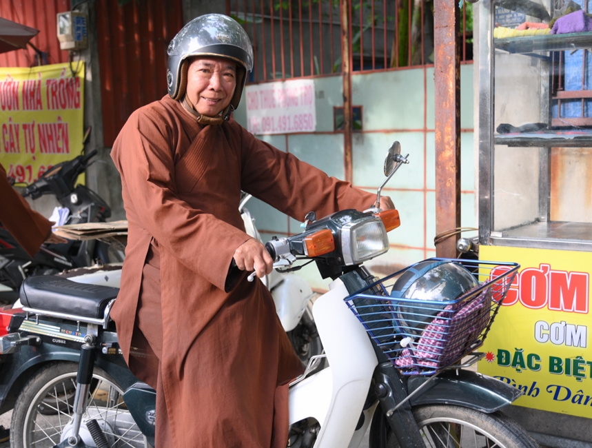 Chương trình từ thiện “Phương tiện nghĩa tình”.