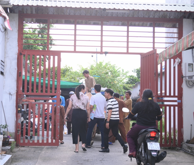 Chương trình từ thiện “Phương tiện nghĩa tình”.