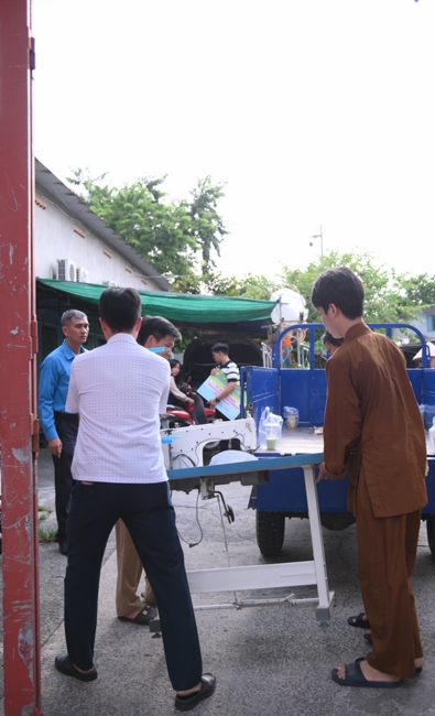 Chương trình từ thiện “Phương tiện nghĩa tình”.