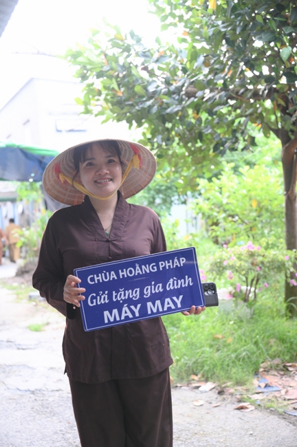Chương trình từ thiện “Phương tiện nghĩa tình”.