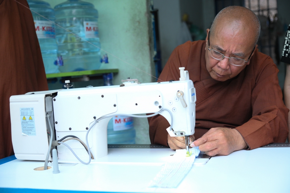 Chương trình từ thiện “Phương tiện nghĩa tình”.
