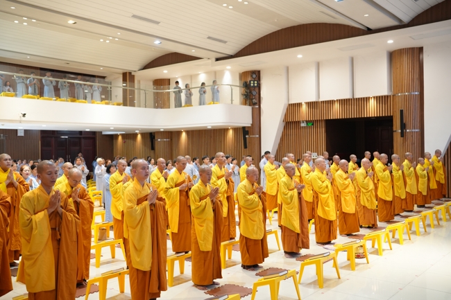 Khai kinh Lương Hoàng Sám mùa An cư kiết hạ PL.2670 | Chùa Hoằng Pháp.