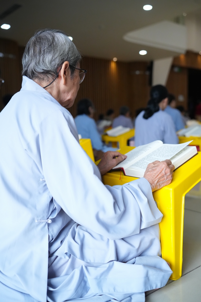 Khai kinh Lương Hoàng Sám mùa An cư kiết hạ PL.2670 | Chùa Hoằng Pháp.